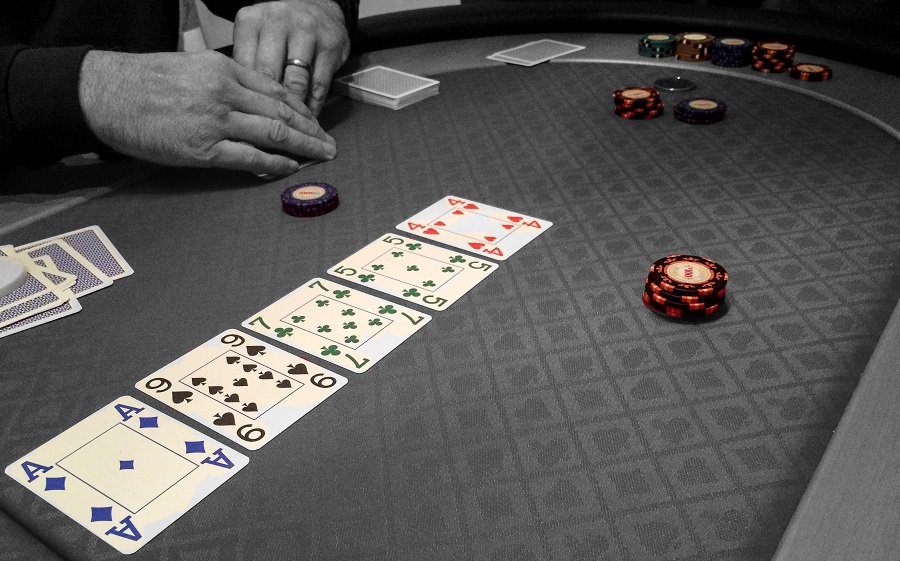 Ba niềm tin cản trở thành công trong Poker online